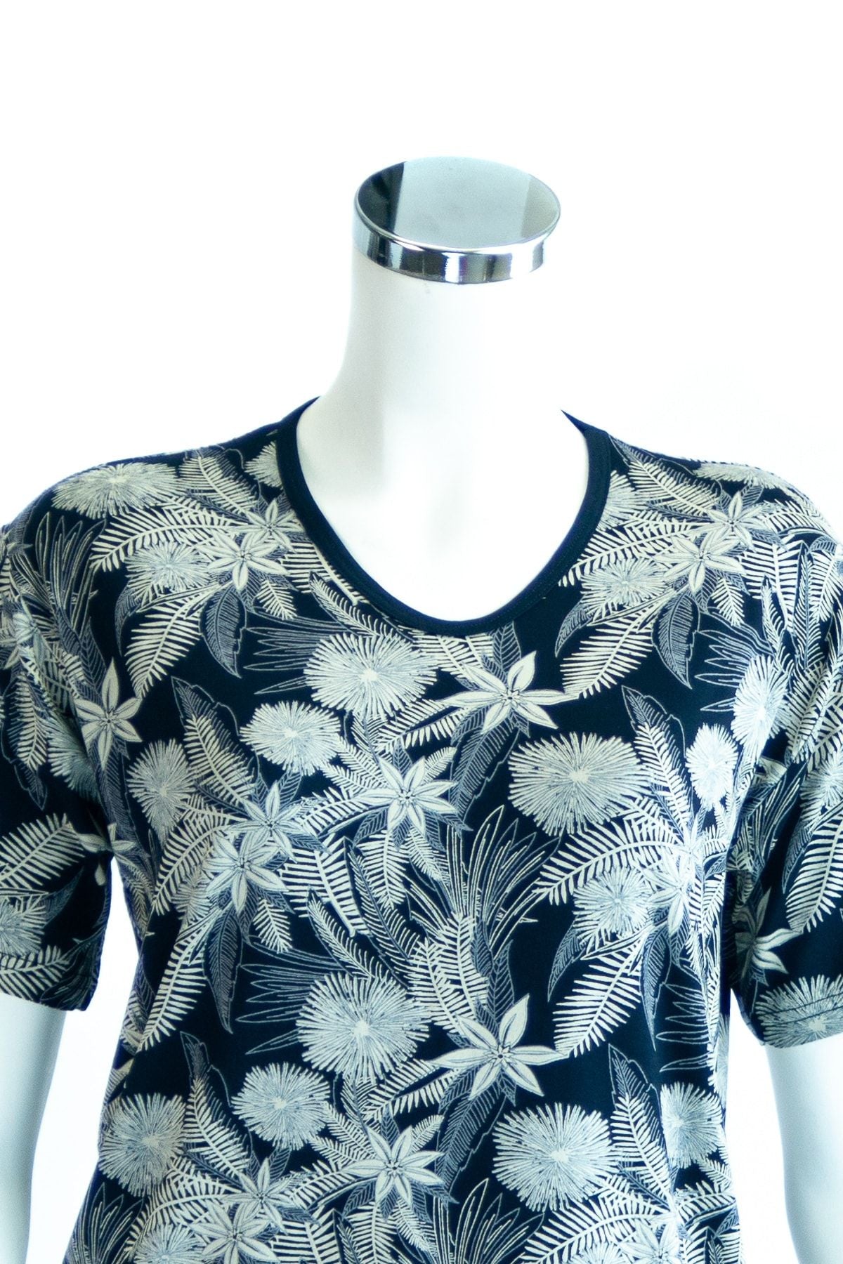 Kadın Lacivert Anne Butik Bluz Yaprak Desenli Kısa Kollu Rahat Kesim Likralı Viskon Kumaş